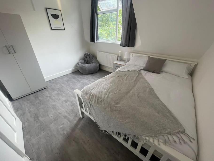 Cosy 2 Bed In Tower Bridge Road Apartament Londra
