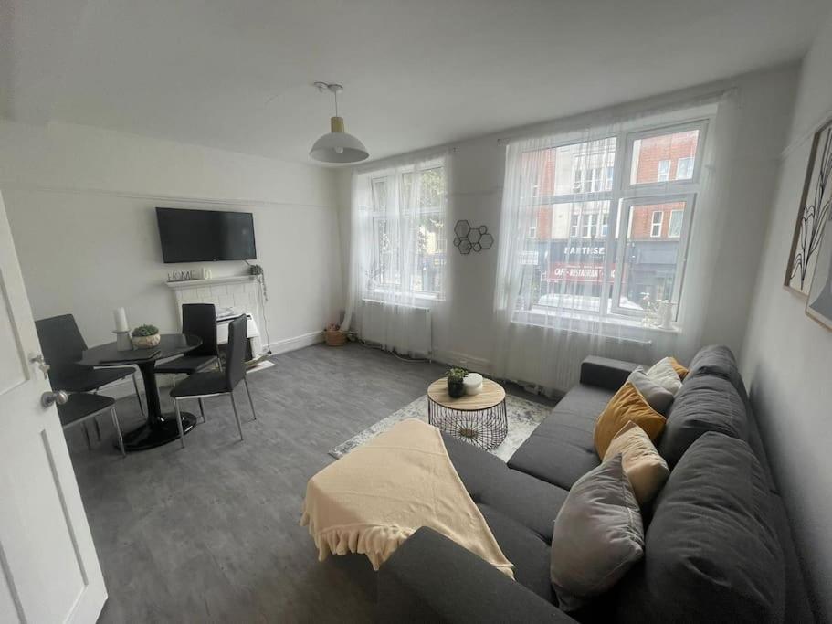 Apartament Cosy 2 Bed In Tower Bridge Road